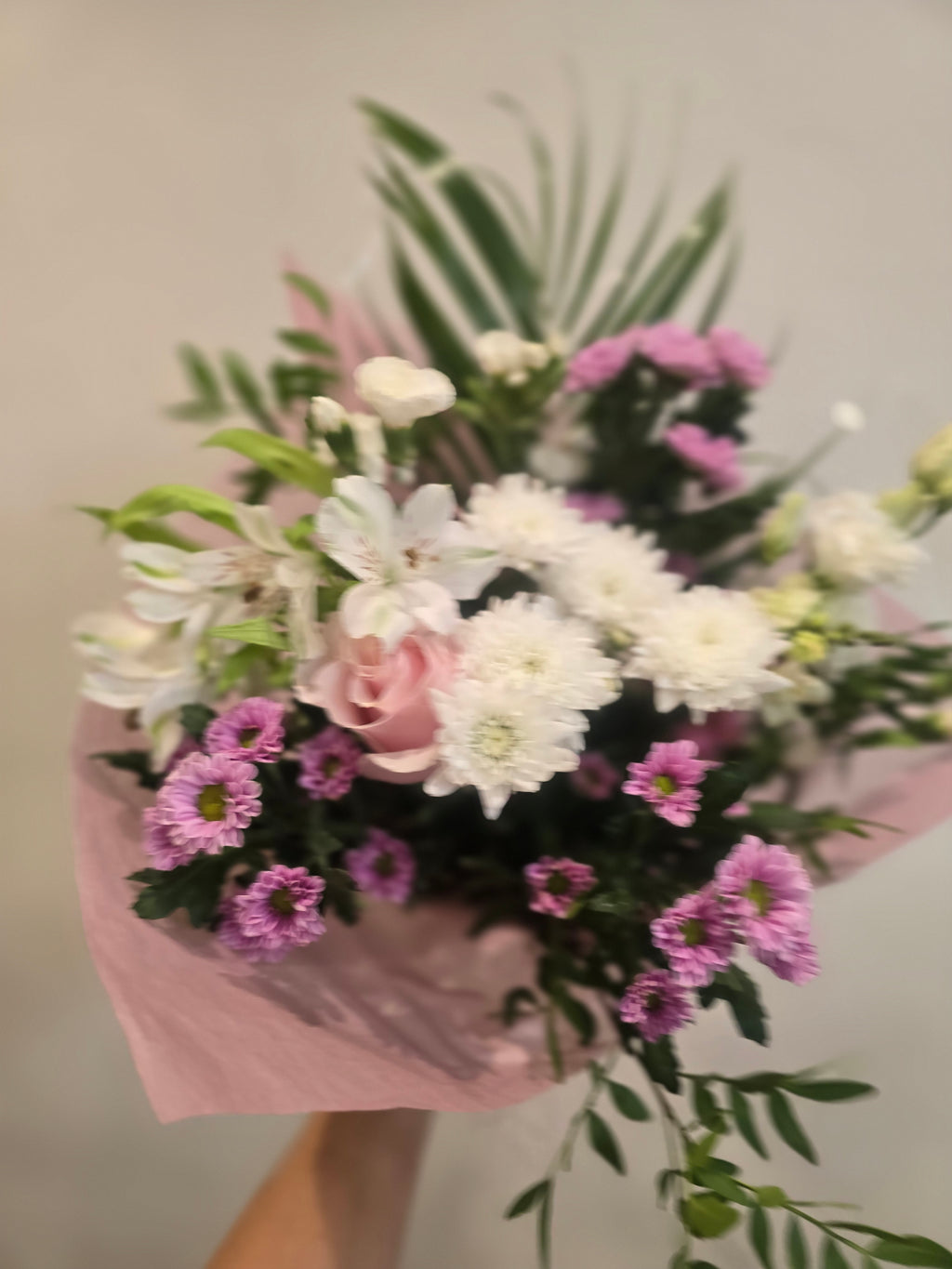 Seasonal Flowers

🎀 Beautifully wrapped and ready to gift